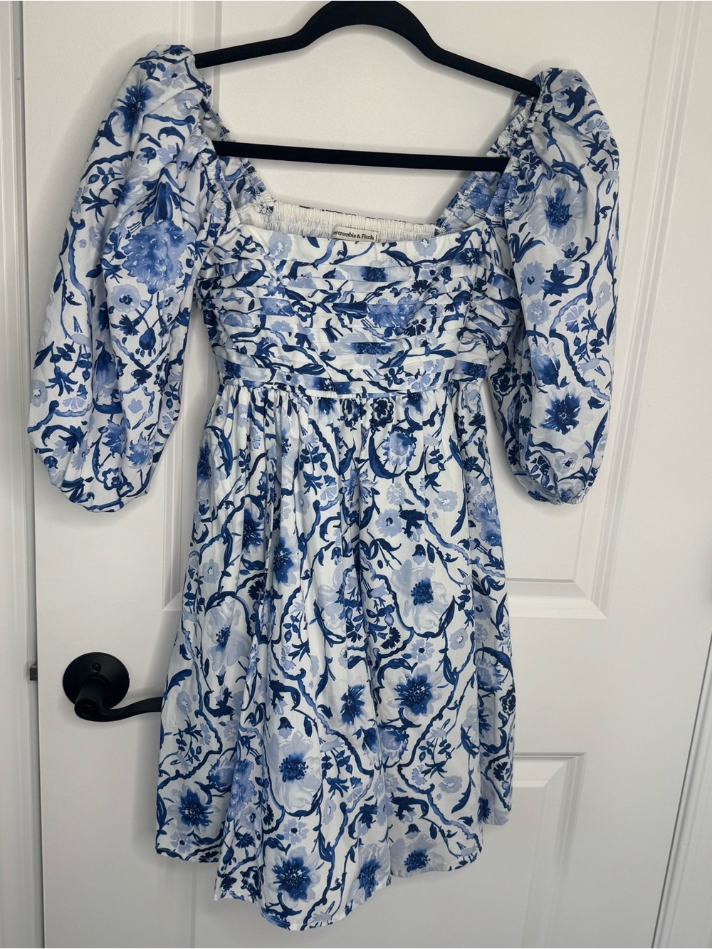 Abercrombie & Fitch Blue and White Floral Puff-Sleeve Mini Dress